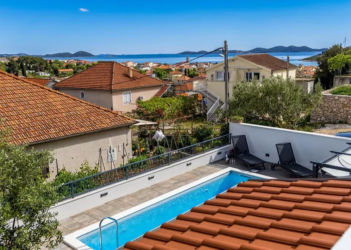 ヴィラ Michelle Pakoštane